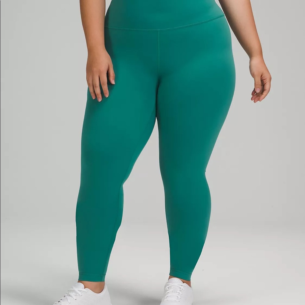 NWT. Wunder Train HR Tight 28”
Teal Lagoon